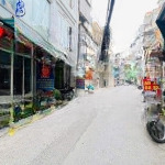 Chị gái tôi cần bán nhà mặt ngõ giáp bát 82m 5 tầng thang máy. kinh doanh ô tô vào nhà chỉ 15 tỷ 4