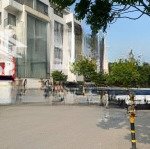 Bán nhà mặt phố lạc long quân. 30m2 x 4 tầng. kinh doanh mọi mặt hàng. sổ đỏ vuông đẹp