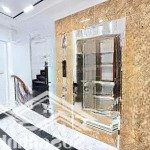 Bán nhà hoàng quốc việt, 35m, 5 tầng thang máy, 7.95 tỷ