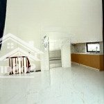 Lô góc 6 tầng thang máy - định công chỉ 8 tỷ