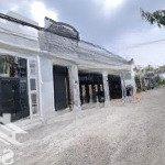 Nhà thị trấn đức hoà 4x22m giá 2tỷ2