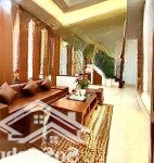 Nhà 6 tầng dân xây nội thất đẳng cấp hiện đại - khu dân trí cao - gần cấp 1 ,2,3 hoàng hoa thám ,