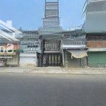 Nguyên căn 6 lầu mặt tiền dương quảng hàm, thang máy , máy lạnh, pccc đầy đủ