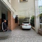 Bán biệt thự lô góc 154m2, 3 mặt thoáng, mặt ngõ ô tô tránh, sân vườn thái hà đống đa, giá 46,9 tỷ