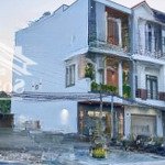 Bán nhà 3 tầng mới xây 100% mặt tiền lộ 20m hướng đông nam nhà tặng full nội thất cao cấp