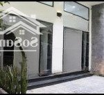 Nhà hai mặt tiền ba tầng nguyên căn mới xịn cho thuê