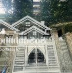 Cô ruột gửi bán căn biệt thự 127,7m2- mt 7m- đường 8m gần đỗ quang, trần duy hưng, nguyễn thị định