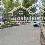 Biệt thự mặt phố xa la, dt 120m2, 4 tầng, mt 8m, vỉa hè, ô tô, 2 mặt thoáng, kd đỉnh, giá 4x tỷ
