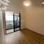Cho thuê căn hộ cao cấp park legend view đẹp, lầu cao, ngay công viên hoàng văn thụ. giá 17tr