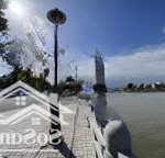 Bán nhà view biển ngay trung tâm thành phố, khu vực kinh doanh sầm uất
