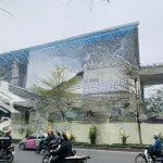 Một căn duy nhất đường cầu giấy. nằm giữa ngã tư cầu giấy -láng - bưởi. giá giật mình.