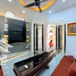 Bán nhà văn chương - đống đa - dt 59m2 - giá rẻ - gần hồ - ô tô đỗ cạnh - giá 6,768 tỷ