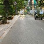 Bán nhà riêng tại nguyễn văn huyên, dịch vọng, cầu giấy, hà nội, 10,5 tỷ, 40m2 oto đỗ cửa