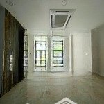 Bán tòa nhà văn phòng 7x20m, hầm + 5 tầng đang cho thuê 60 tr/tháng vạn phúc city giá 32.5 tỷ