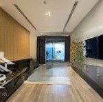 Chính chủ bán căn 3pn the nine phạm văn đồng, dt 98m, sẵn sổ, full nội thất, có slot ô tô, giá 8 tỷ