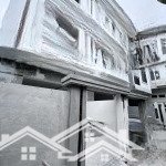 Nhà xây mới, độc lập sân cổng, gần bưu điện vạn mỹ, ô tô cách nhà 50m.