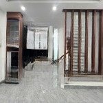 Bán nhà ngô gia tự, ô tô đõ cổng, an sinh đỉnh cao, ở sướng, 35m2, 5 tỷ