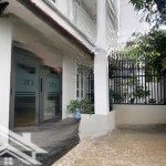 Biệt thự vườn đào 150m2 đất x 4 tầng