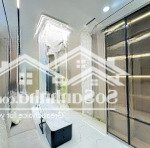 Bán nhà riêng tại hào nam, 30m2, 6tầng, thang máy, 3 bước ra ô tô, nhà mới full đồ, giá chỉ 8,26 tỷ