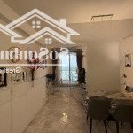 Cần tiền bán gấp căn hộ 2pn lớn nhất midtown phú mỹ hưng, quận 7. dt 98m2, lầu cao, giá chỉ 9,48 tỷ