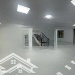 Cho thuê văn phòng dt 160m2 hoàn thiện full điều hoà, có khu bếp tại kđt geleximco lê trọng tấn