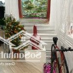 Bán căn 97m2 (3pn - 2vs) tầng cao đẹp - view vinhomes đã có đồ đã có sổ hồng giá rẻ nhất 6,2 tỷ