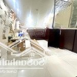 Bán nhà phạm hữu lầu, phú mỹ hưng quận 7. dt 90m2 giá 13.5 tỷ 5m x 18m 4 tầng. mtkd lộ 20m