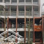 Cho thuê biệt thự mặt phố hoàng ngân sân rộng, mặt tiền khủng 16m, dt 140m x 4 tầng giá cực tốt