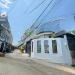 Sát lê văn việt, nhà 3 tầng, 51m2 ngang 4.5m, đường xe hơi, khu phân lô. 5 tỷ x