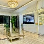 Tôi muốn bán căn hộ thống nhất complex, 95m2, 3 phòng ngủ 2 vs, ban công hướng mát, đầy đủ nội thất