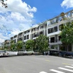 Cc cần bán nhà phố 3 tầng mt đường 20m