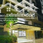 Mình share phòng master full nội thất,có wc riêng trong căn 2pn 2wc view hướng nam landmark cực đẹp