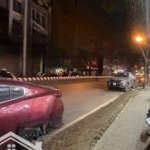 Bá.n nhà mặt phố lạc long quân, 5 tầng, nhà đẹp hồ tây lộng gió
