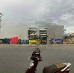 10,5 tỷ liền kề cổng vạn phúc hiệp binh phước thủ đức 74m2 ngang 4,30 . đường 12 m