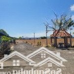 Chủ nhà bán - nhà nghỉ mặt tiền xã tân đông - tân châu - tây ninh - dt lớn 10x56m - 3,2 tỷ