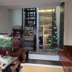 Nhà đẹp hoàng quốc việt ở ngay. 7 chỗ đỗ cửa vào nhà. 74m2 x 5 tầng. giá chỉ 17 tỷ nhỉnh