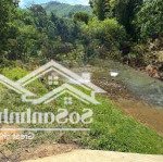 Chỉ 2,x tỷ là có ngay hơn 1800 m2 (130 thổ cư) bám suối to trong vắt, bám trục đường nhựa