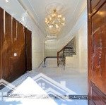 Bán rất gấp nhà siêu đẹp tại nguyễn thời trung