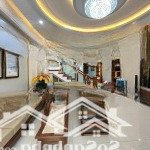Nhà bán sau lưng siêu thị metro, ngay sân bay biên hòa 1 trệt 2 lầu sổ hồng 145m2 giá 10.8 tỷ