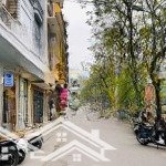 Bán nhà chùa láng, view mặt hồ, 2 mặt ô tô tránh 6 tầng thang máy, kinh doanh vỉa hè 64m2, 33 tỷ