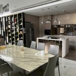 Bán căn penthouses saigon airport , 4pn, 3wc , 2 sân vườn , 309m2 , không nội thất , sổ hồng riêng , giá : 20 tỷ