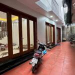 Bán nhà đẹp 2.5 tỷ 3 tầng 46m2 ngõ thẳng ngắn khu đầm bét