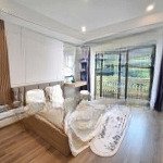 Phố nghĩa đô - lô góc - ô tô - thang máy ở luôn. 60m2, 6t. mt 4m8. giá 18tỷ8 tl