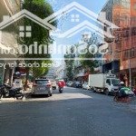Bán nhà góc 3 mặt tiền đường đông du quận 1.kc: 3 tầng.giá 84 tỷ
