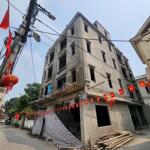 Bán nhà vài bước chân ra mặt đường ô tô tránh, diện tích 33m2, ô tô vào nhà, giá 5.2 tỷ