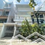 Nhà nguyên căn mt huỳnh lanh khanh ngay sân bay. dt: 15x25m. 1 trệt 4 lầu. gara ô tô. giá 70tr.