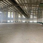 Cho thuê kho xưởng đức hoà, long an, dt 2.000m2 có văn phòng đường xe tải, có sẵn điện 3 pha