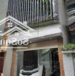âu cơ 37m / 7 tầng / mt 4m
giá : 9tỷ
mặt phố - kinh doanh - 7 tầng - oto 7 chỗ vào nhà