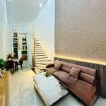 Nhà 2 tầng mt trần cao vân - nhà mới full nội thất , tiện kinh doanh