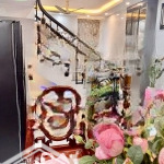 -bán nhà thương thánh 68m2. mt 5.2m 4 tầng- 10 tỷ siêu vip nhà dân xây fuul nội thất. ô tô thồng.